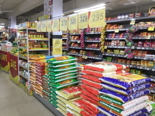 All types of groceries products 
