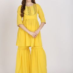 Sarara kurti