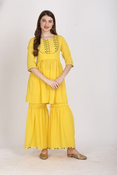 Sarara kurti