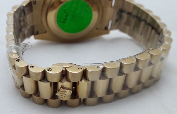 Rolex  Day Date Diamond Edition  Mens Watch (2)