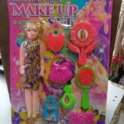 Makeups doll 
