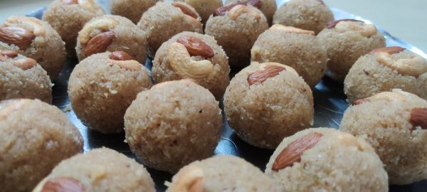 KOBBARI LADDU