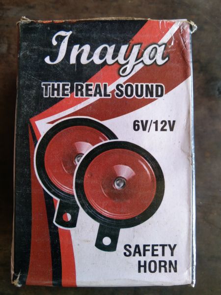 Inaya horn