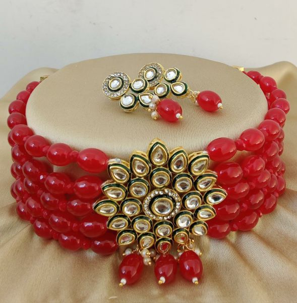 Beautiful Premium Quality Choker Neaklace With Beautiful Earrings  