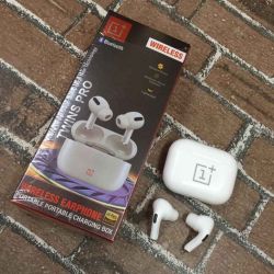 One + Wireless Earbuds 