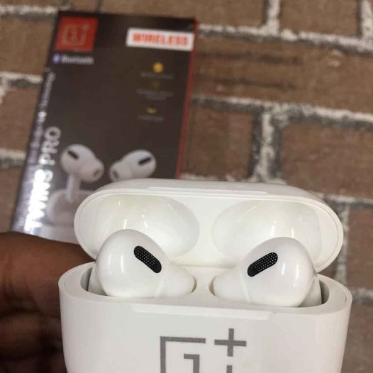 One + Wireless Earbuds 