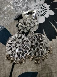 Earrings for girls and women 