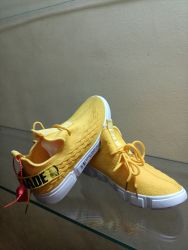 Causal shoes 