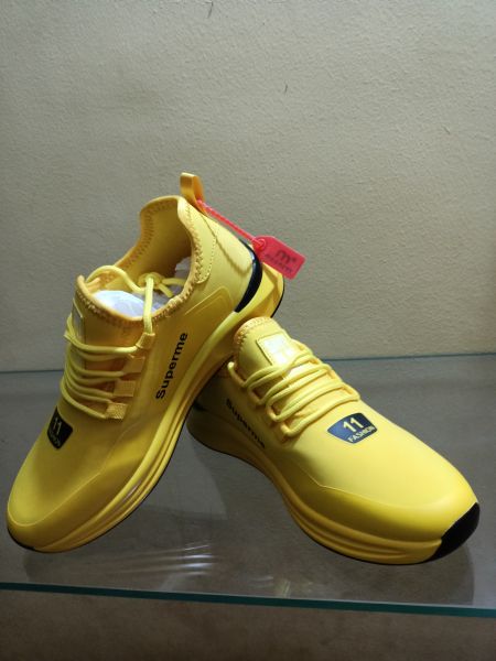 Causal shoes 