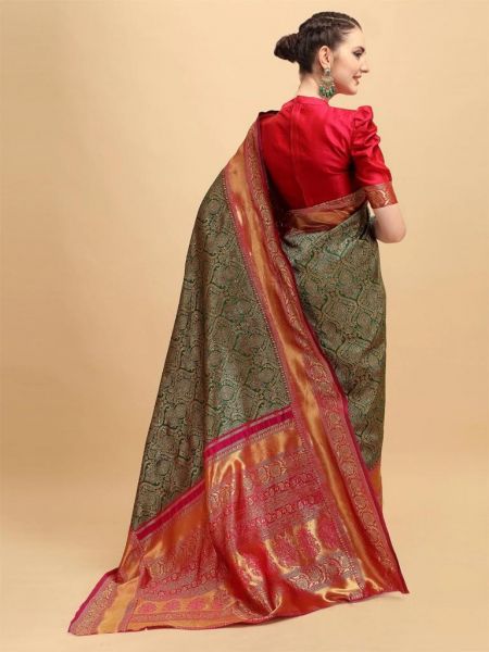 Beautiful Rich Pallu And Jacquard Work On All Over The Soft Silk Saree