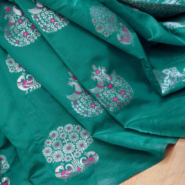 New Arrival Lichi Silk With Waving And Nice Extra Ordinary Latest Soft Silk Rama Sarees