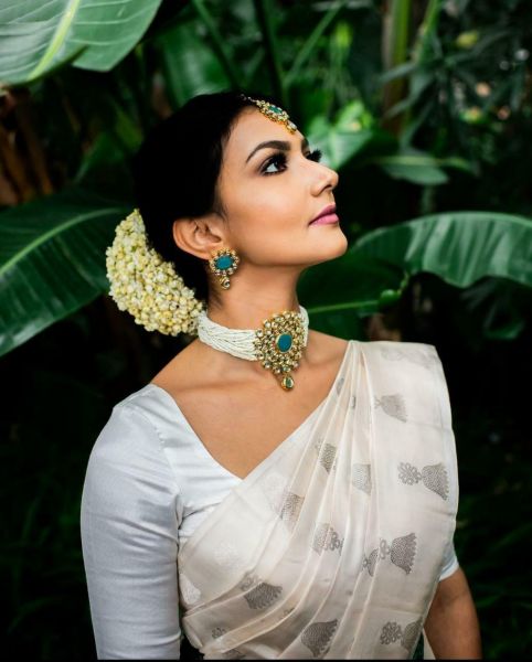 Apple Lichi Silk With Waving And Nice Extra Ordinary Latest Soft Silk Sarees