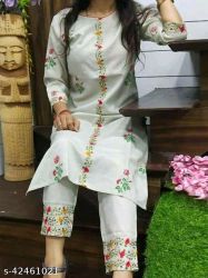 Trendy Graceful Women Kurta set 