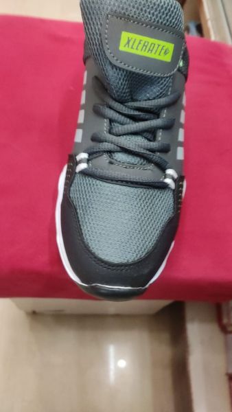 Xlerate (Grey jogging shoes) 