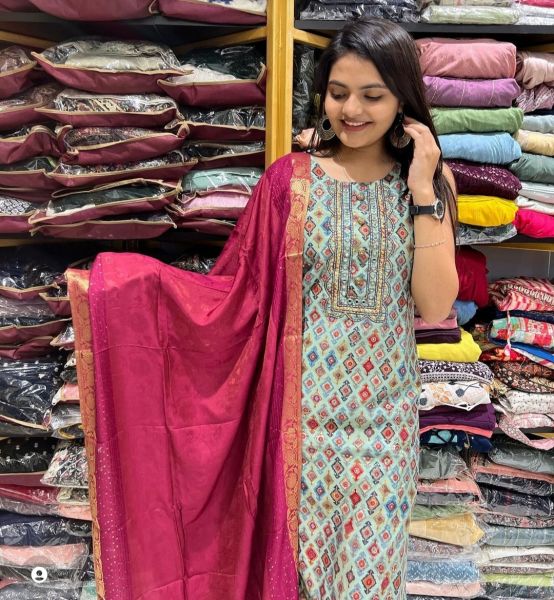 Pant pair with dupatta 