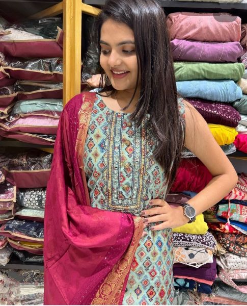 Pant pair with dupatta 