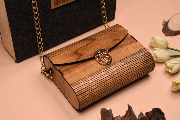 WOODEN  BEG