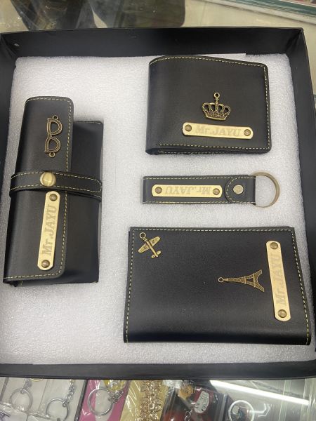 Men’s pursh set with name