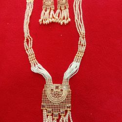 NECKLACE 2