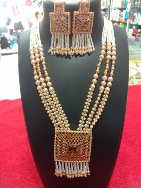 NECKLACE 2