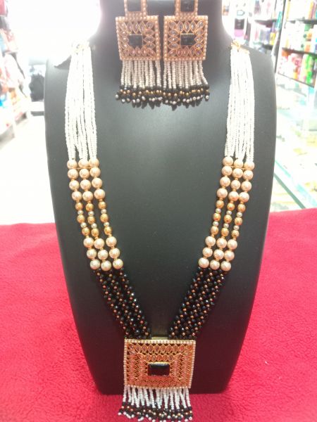 NECKLACE 2