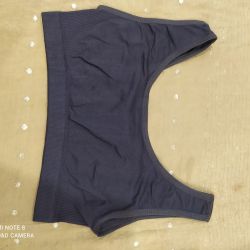 Imported fabric sports bra . size - 30-32 strechable, comfortable colour-6