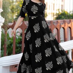 PRESENT NEW KURTI COLLECTION  DN:    JC38  FABRIC: PRINTED CRAP KURTI   NEW DESIGNER PARTY WEAR KURTI  SIZE : M,L ,XL,XXL XXXL  100%  QUALITY PRODUCT  & WHOLESALE PRICE.s