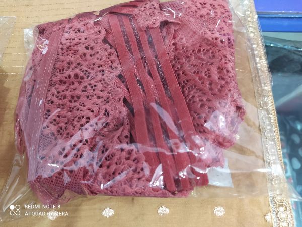 Cami inner net lace bra , criss-cross straps on back side, front neck v shape,size-34 , colour-5.