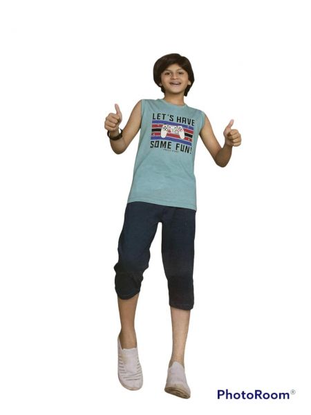 ch fashion slvless t shirts and capri set age 2 year to 6 year