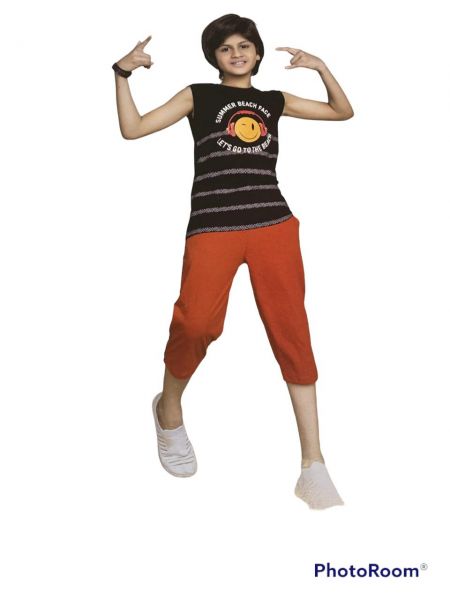 ch fashion slvless t shirts and capri set age 2 year to 6 year