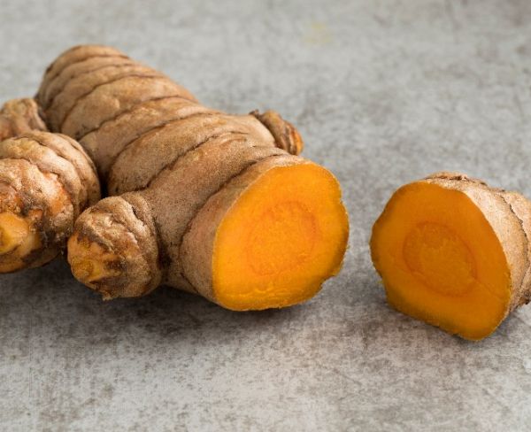Organic Fresh Turmeric (green haldi /  turmeric rhizome)